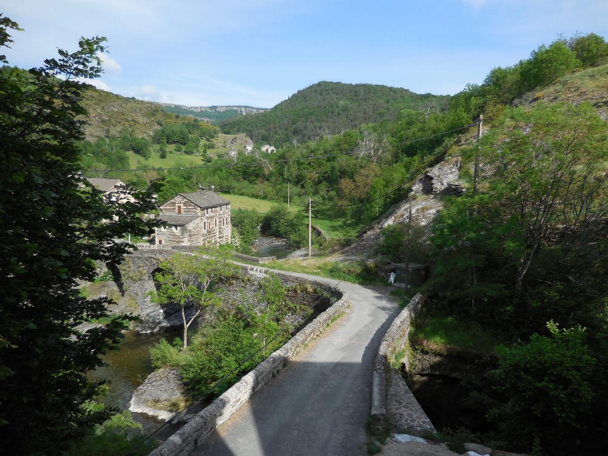Auberge Du Tarnon Les Vanels Eksteriør billede